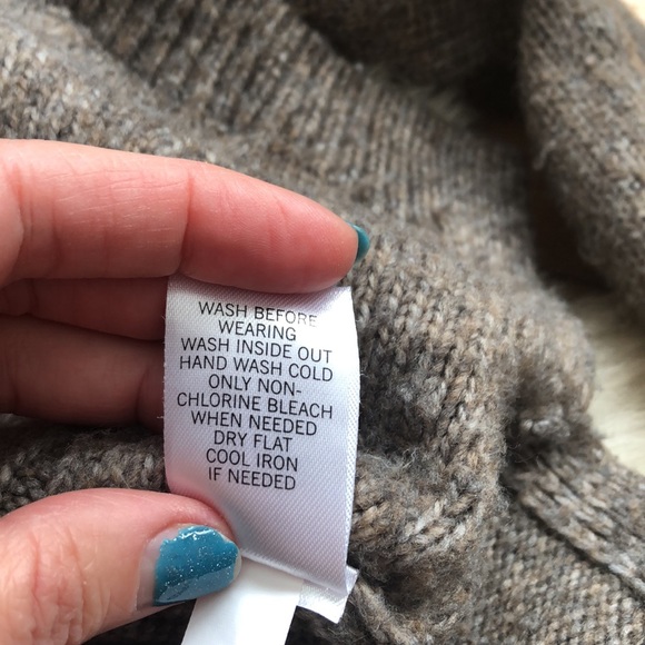 SONOMA Goods For Life Super soft v-neck hooded sweater in light brown. Size S. - Picture 13 of 13